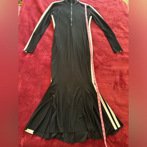 GENUINE NORMA KAMALI BLK SPORT STRIPE BODYCON DRESS SIZE XS IN MINT CONDITION - Picture 3 of 8